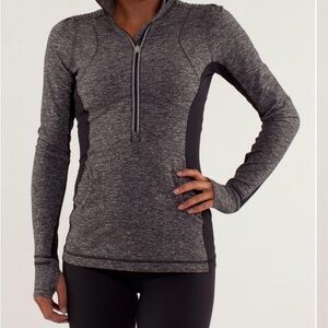 287 Lululemon Star Runner Pullover Size 6 wee stripe heathered reflective